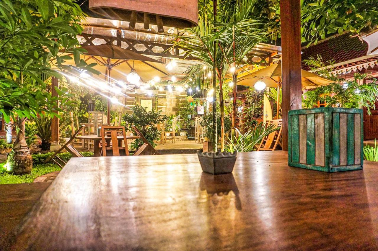 The Wisma Pulau Merah Pasanggaran Ngoại thất bức ảnh