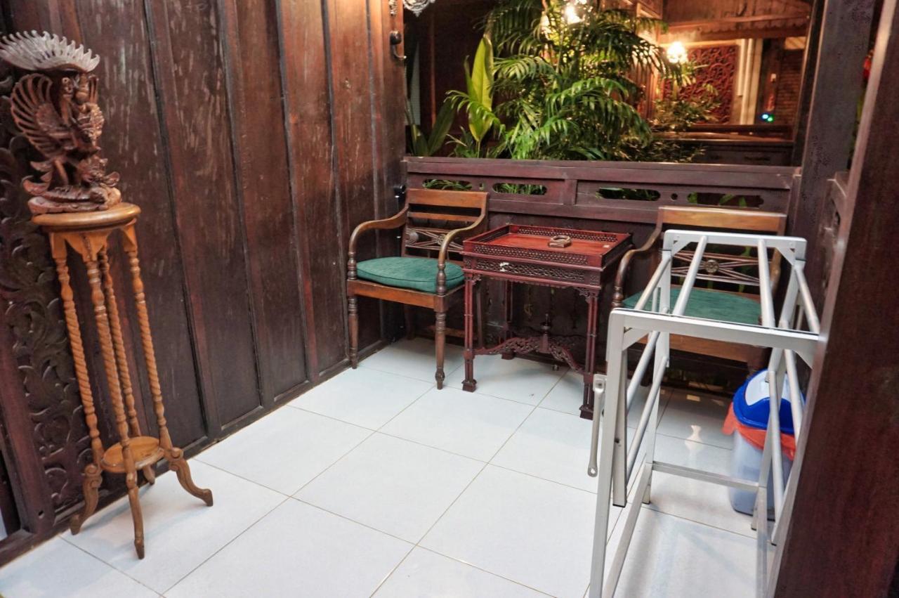 The Wisma Pulau Merah Pasanggaran Ngoại thất bức ảnh