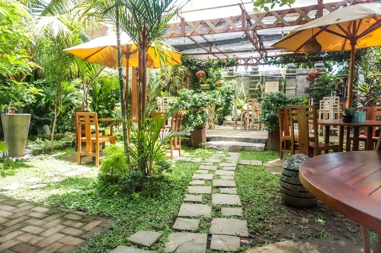 The Wisma Pulau Merah Pasanggaran Ngoại thất bức ảnh