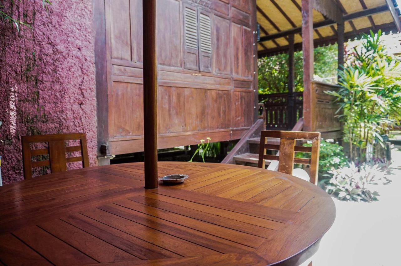 The Wisma Pulau Merah Pasanggaran Ngoại thất bức ảnh