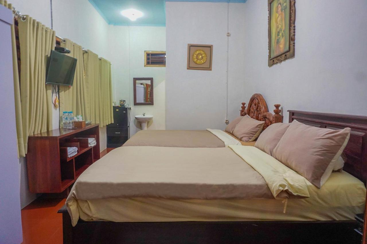 The Wisma Pulau Merah Pasanggaran Ngoại thất bức ảnh